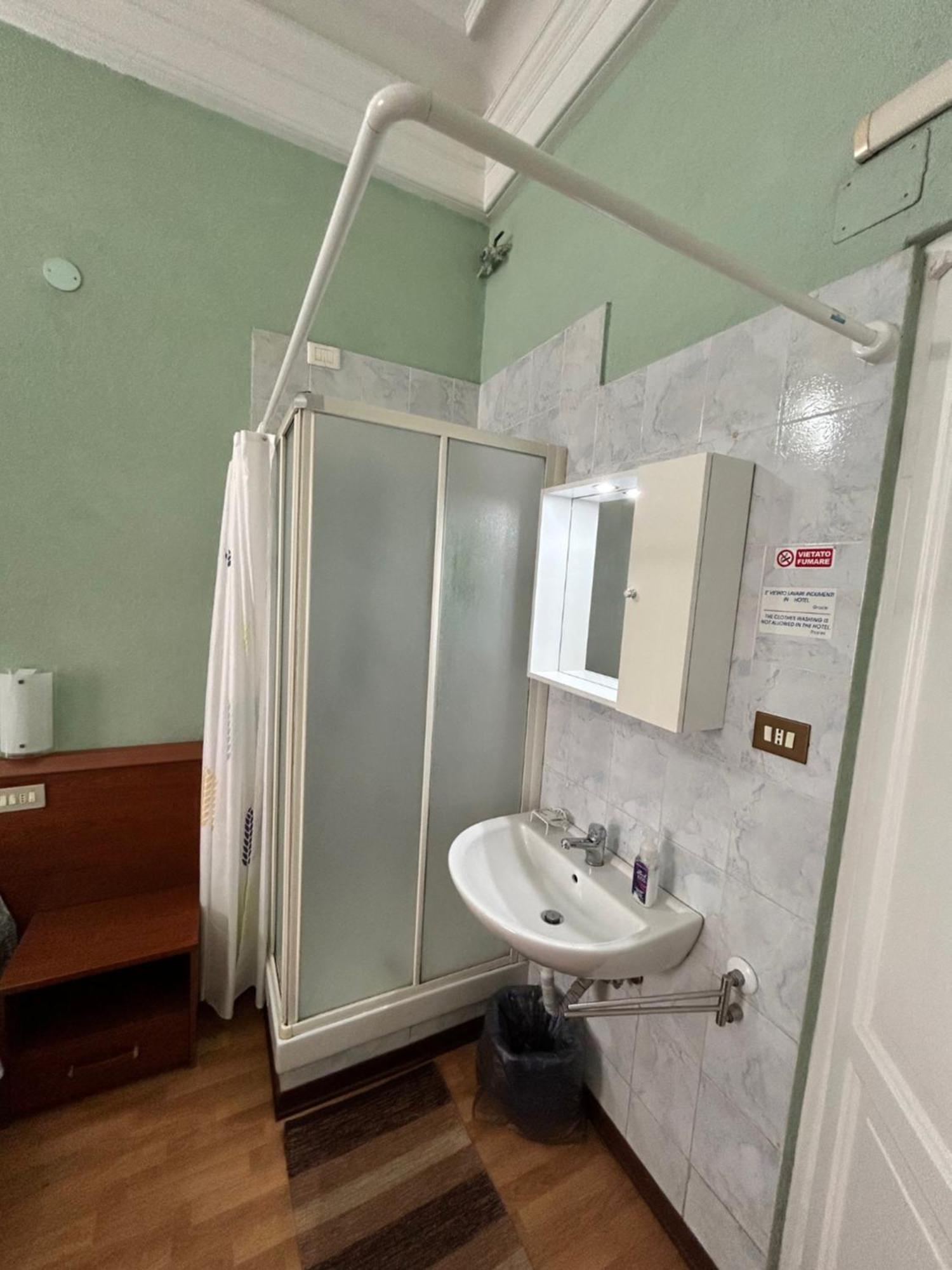 Hotel Barone Γένοβα Εξωτερικό φωτογραφία