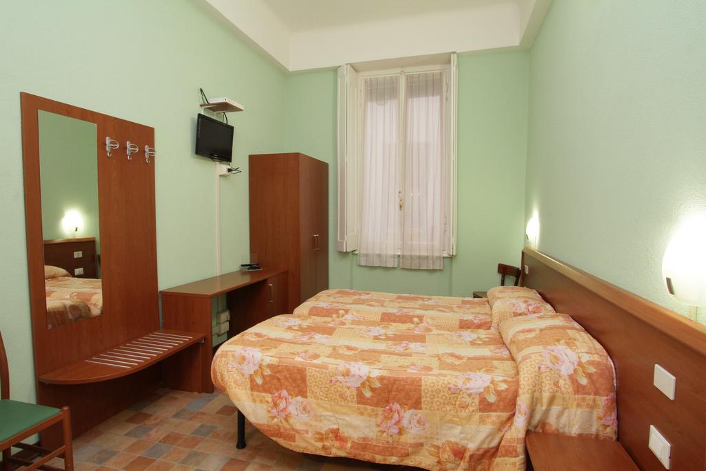 Hotel Barone Γένοβα Δωμάτιο φωτογραφία